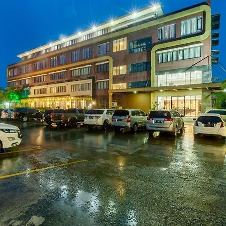 The Royal Idi Hotel Idirayeuk Екстер'єр фото