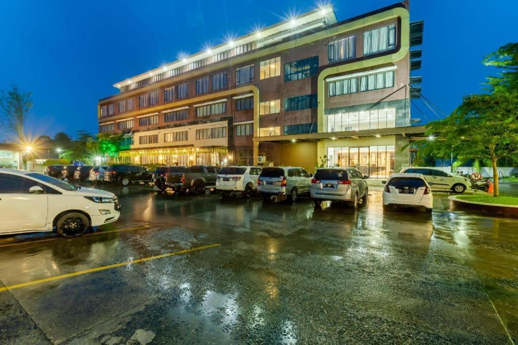 The Royal Idi Hotel Idirayeuk Екстер'єр фото