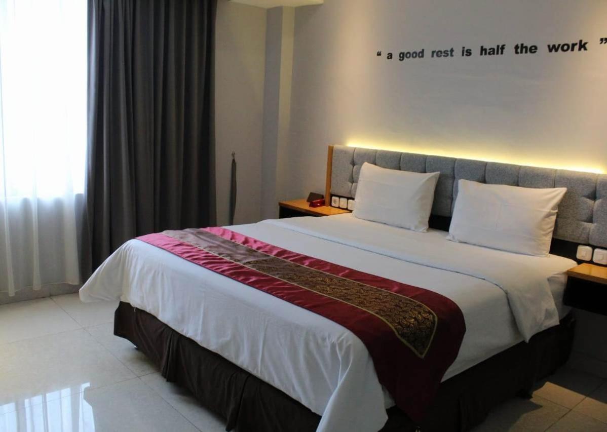 The Royal Idi Hotel Idirayeuk Екстер'єр фото